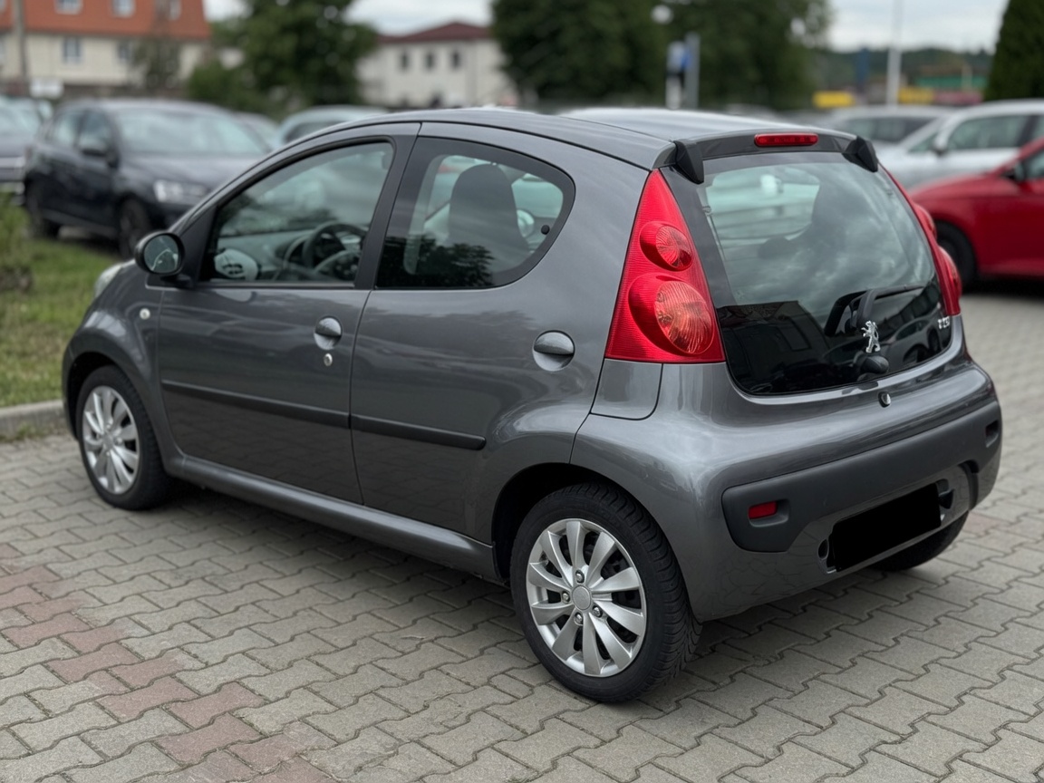 Peugeot 107 — zadek